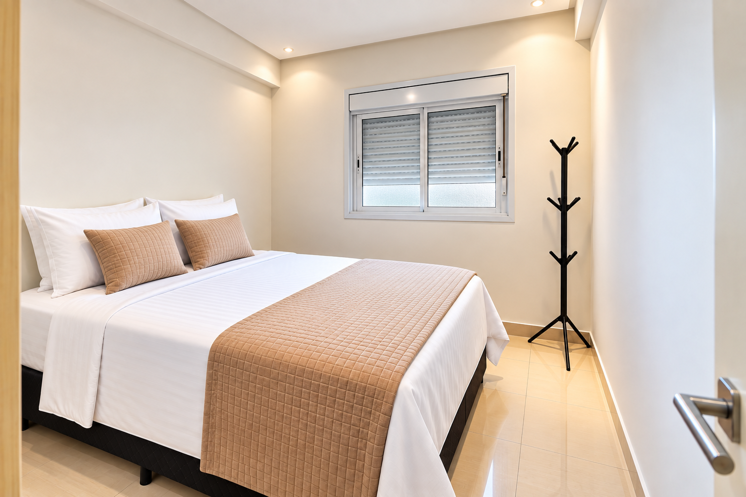 Segundo quarto com cama de casal